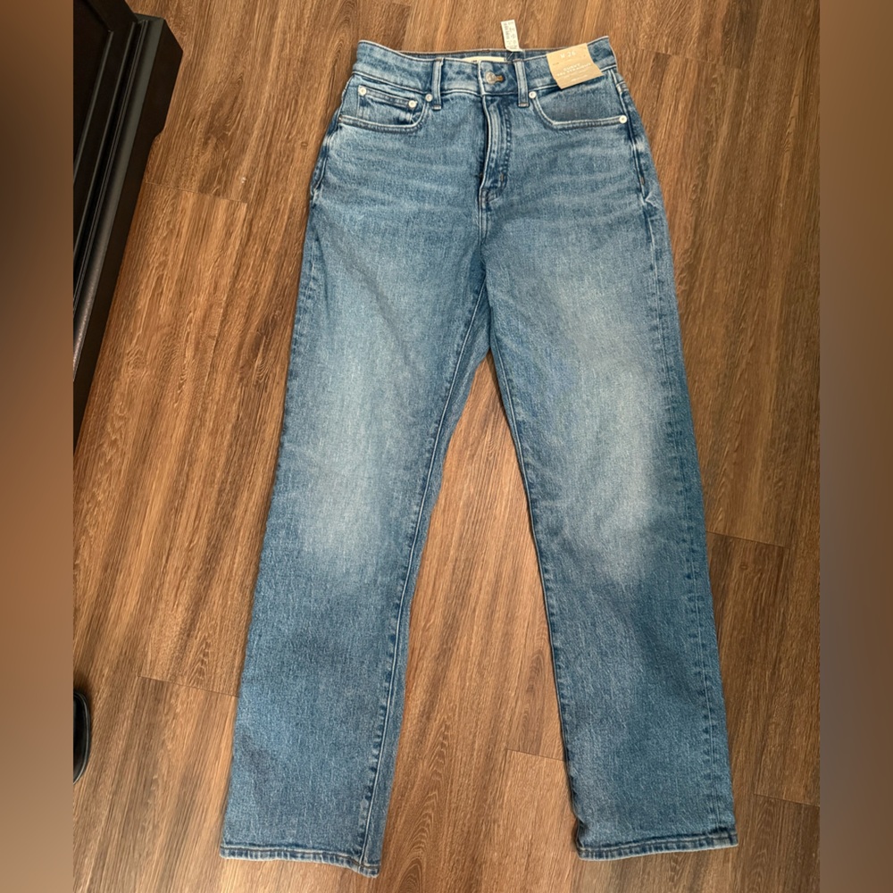 Madewell 90’s straight leg curvy size 26 jeans